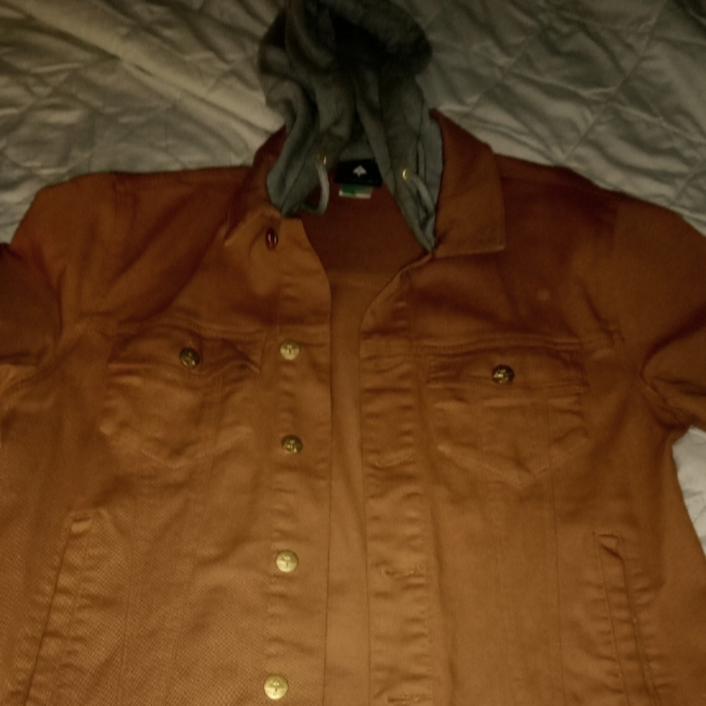 Jacket wit hoodie